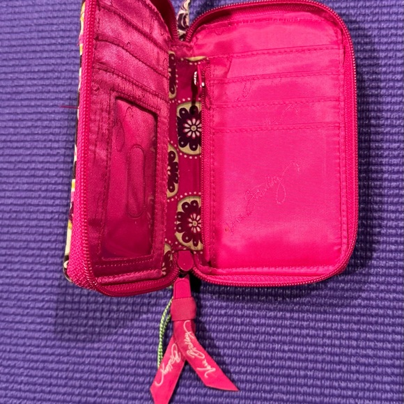 Vera Bradley: Very Berry Paisley - Bundle of 4 Items - Picture 5 of 6